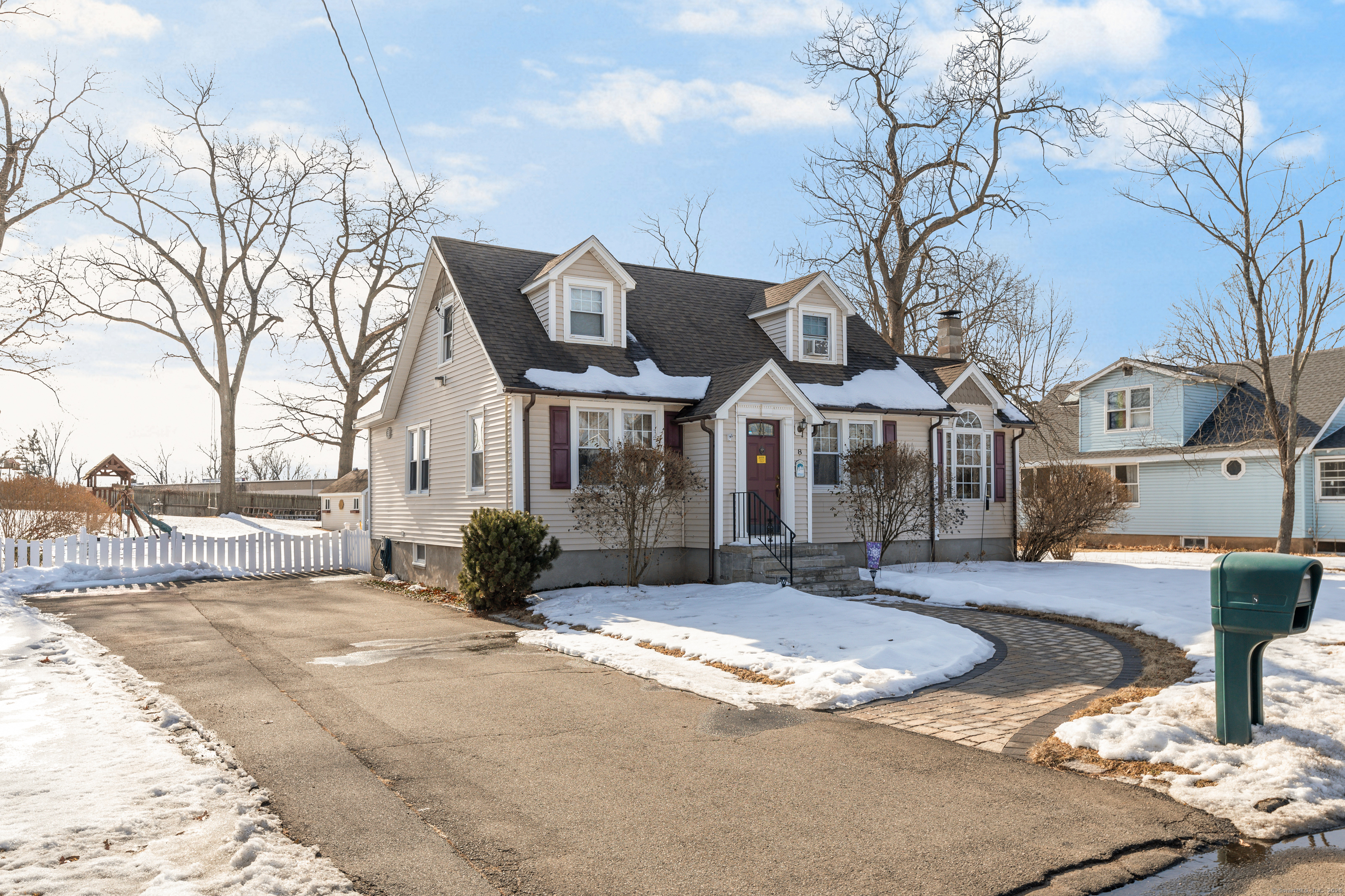 8 Locust Avenue, North Haven, Connecticut image 2