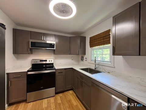 Tiny photo for 6 Grandview Drive #27C, Farmington, CT 06032 (MLS # 24204084)