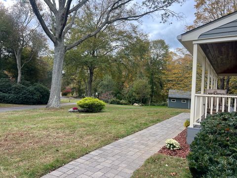Tiny photo for 11 Trolley Crossing, Old Saybrook, CT 06475 (MLS # 24133796)