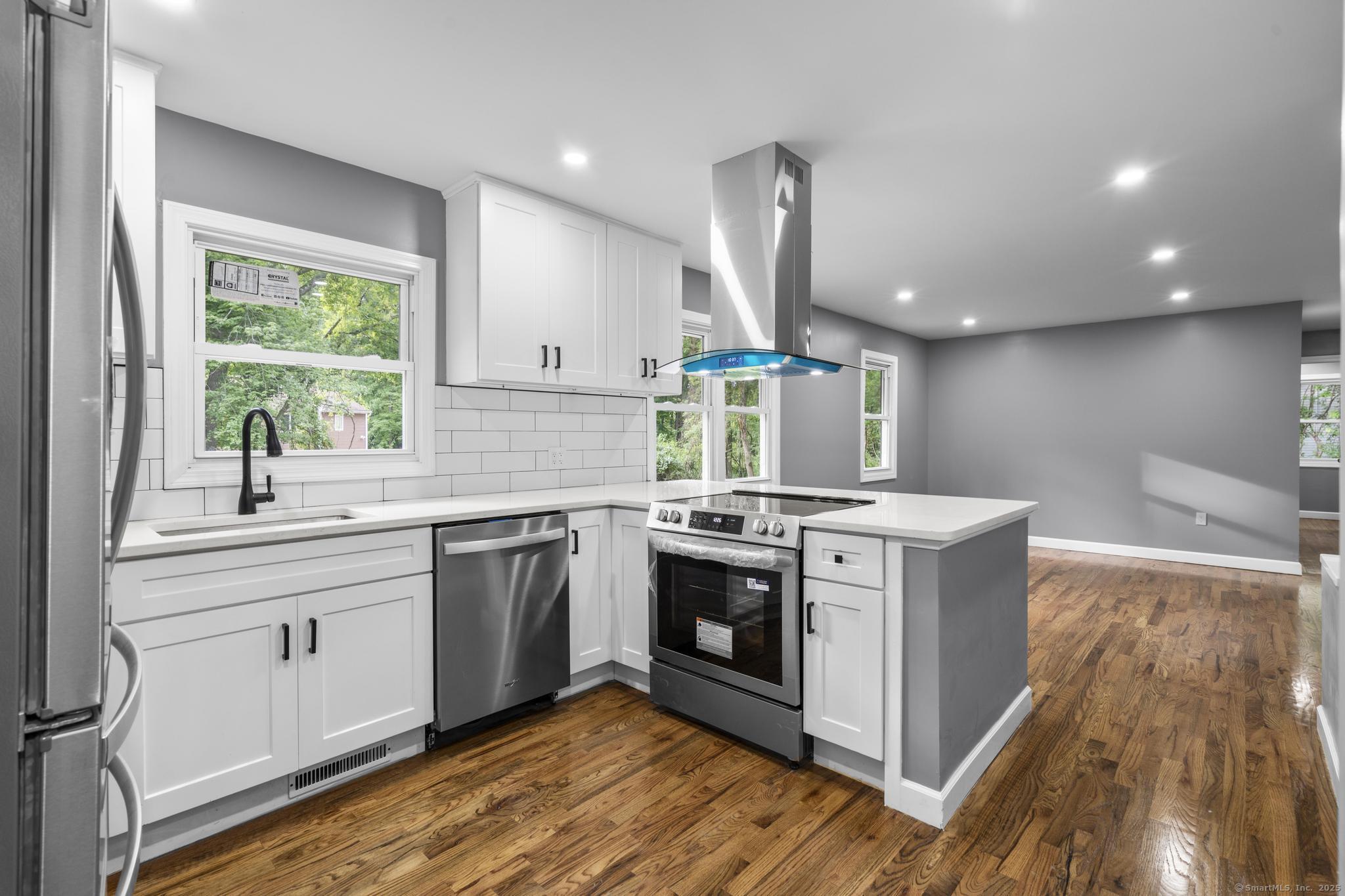 53 Cassella Drive, Hamden, Connecticut image 13