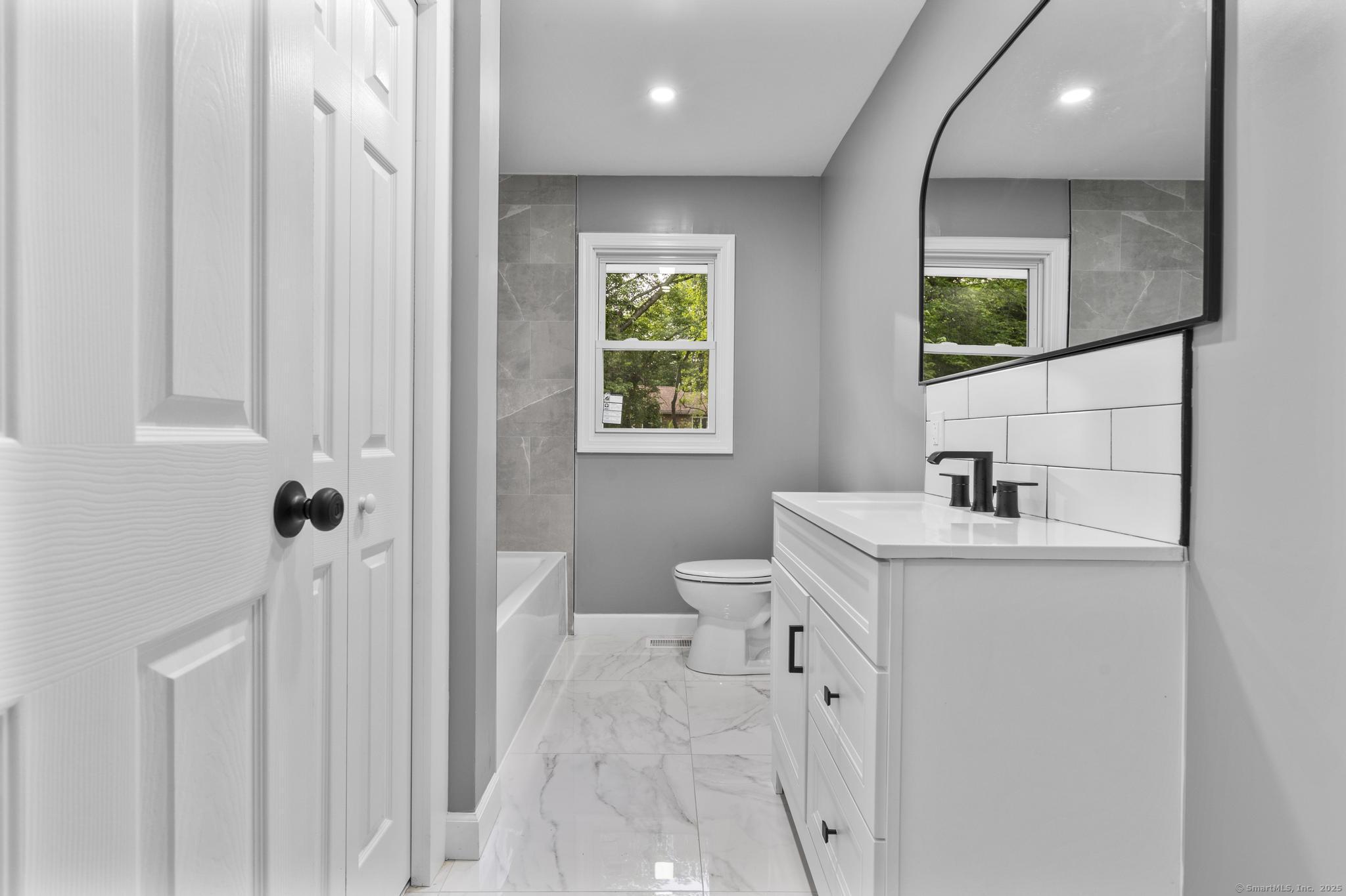 53 Cassella Drive, Hamden, Connecticut image 9