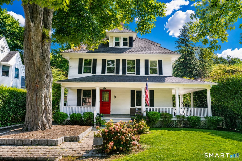Photo of 14 Highview Avenue, Greenwich, CT 06870 (MLS # 24203497)