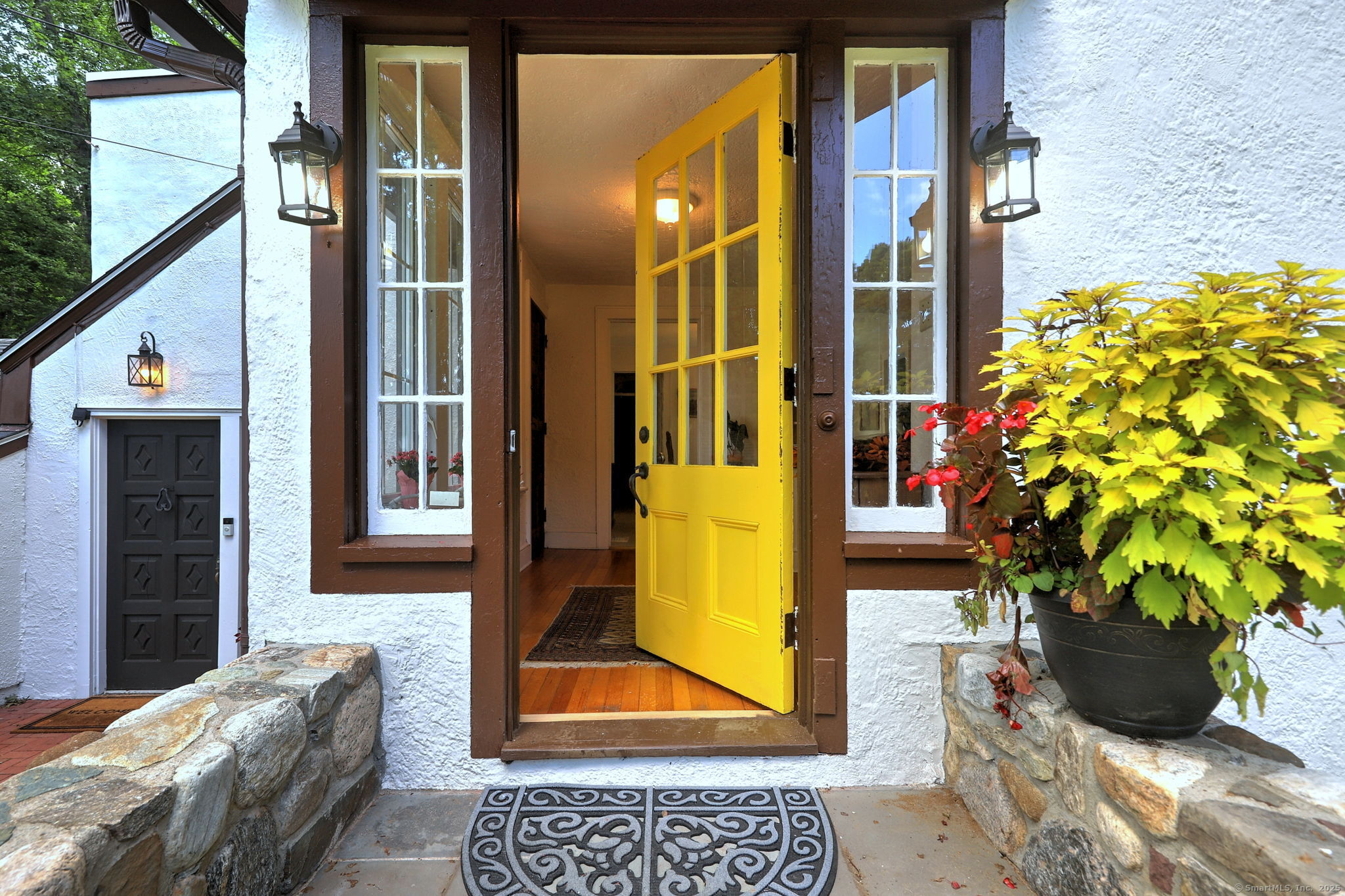 889 Indian Hill Road, Orange, Connecticut image 3