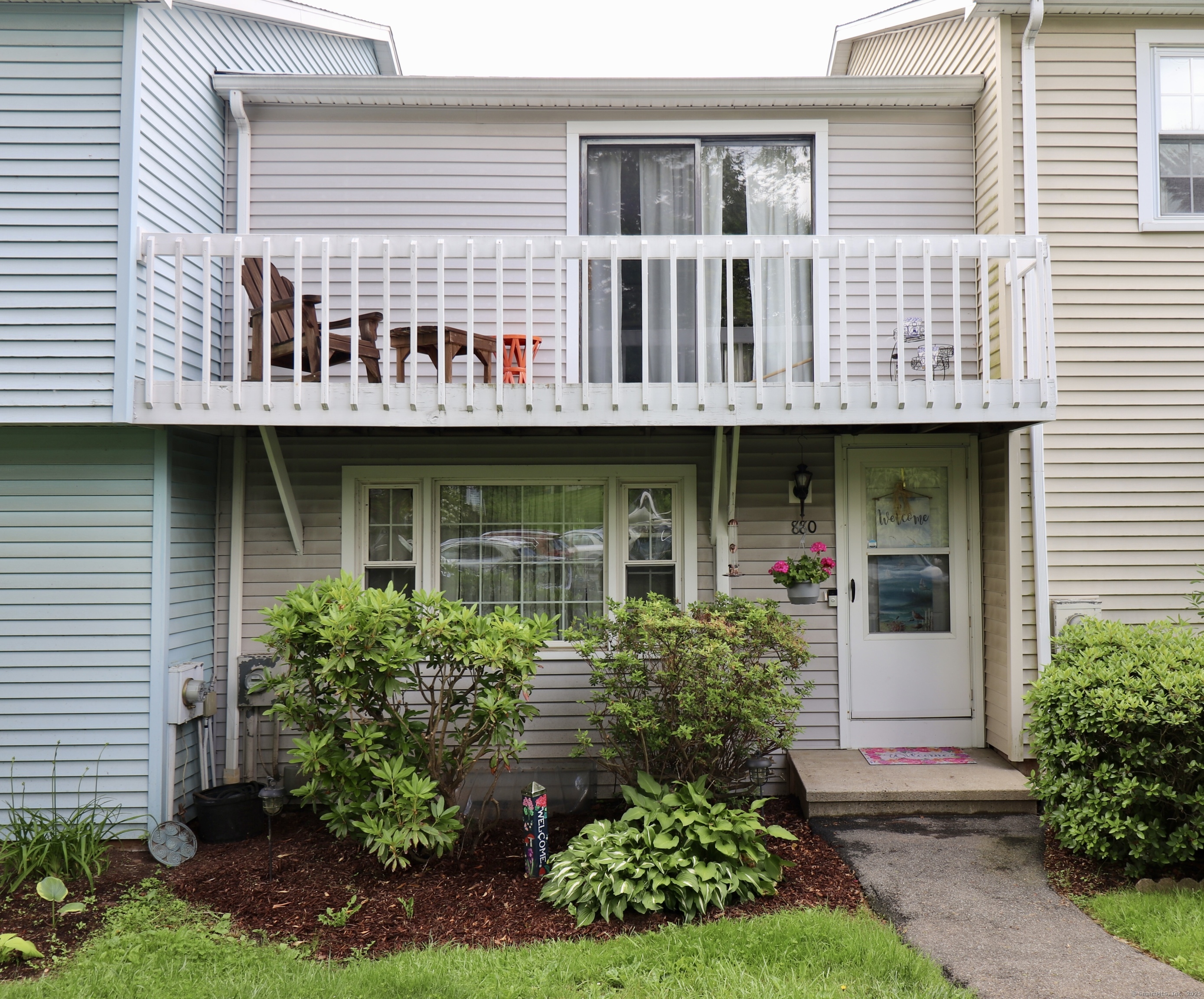 Property for Sale at Long Hill Road 880, Middletown, Connecticut - Bedrooms: 2 
Bathrooms: 2 
Rooms: 5  - $262,500