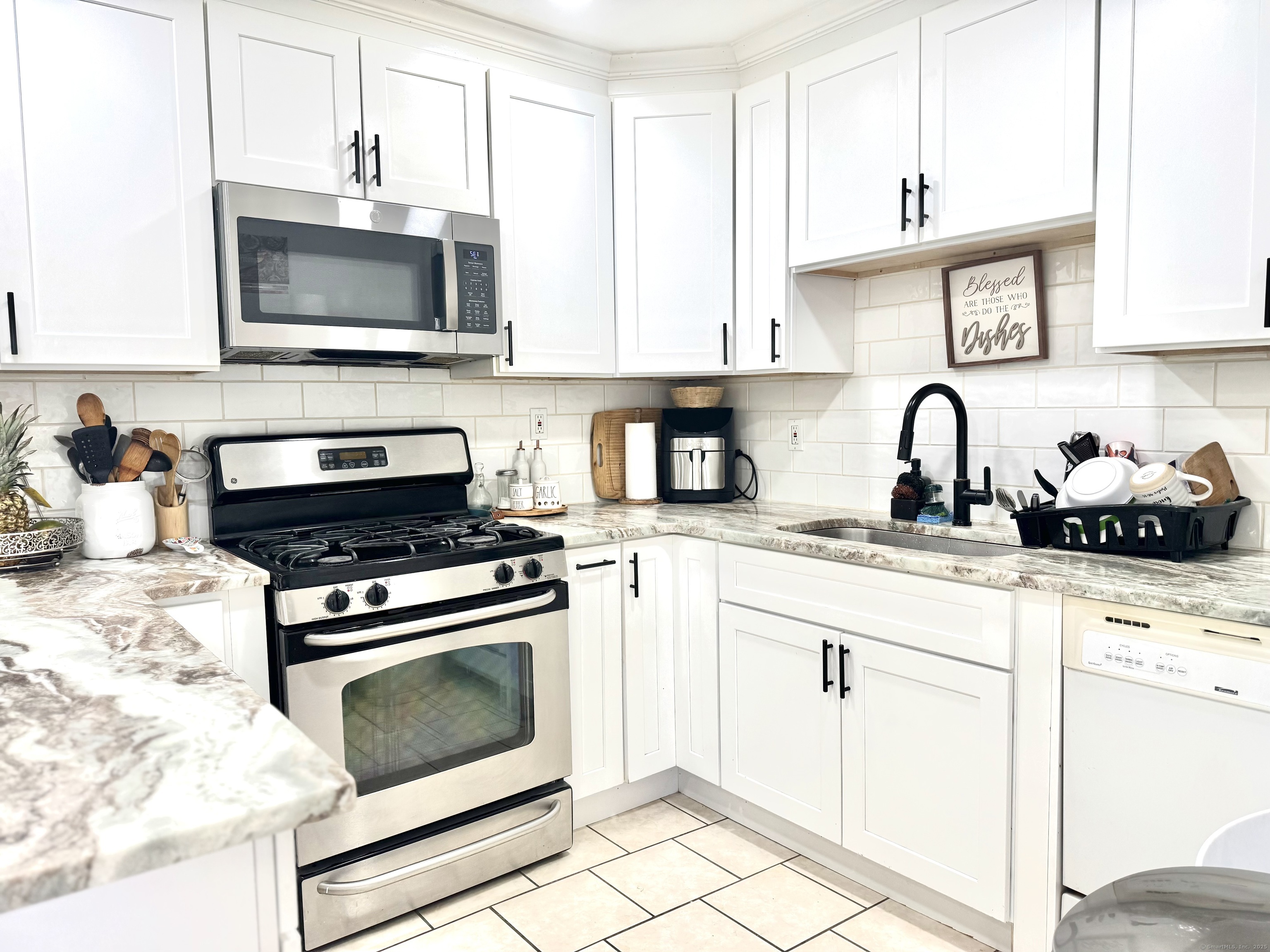 53 Beverly Drive, Bridgeport, Connecticut image 12