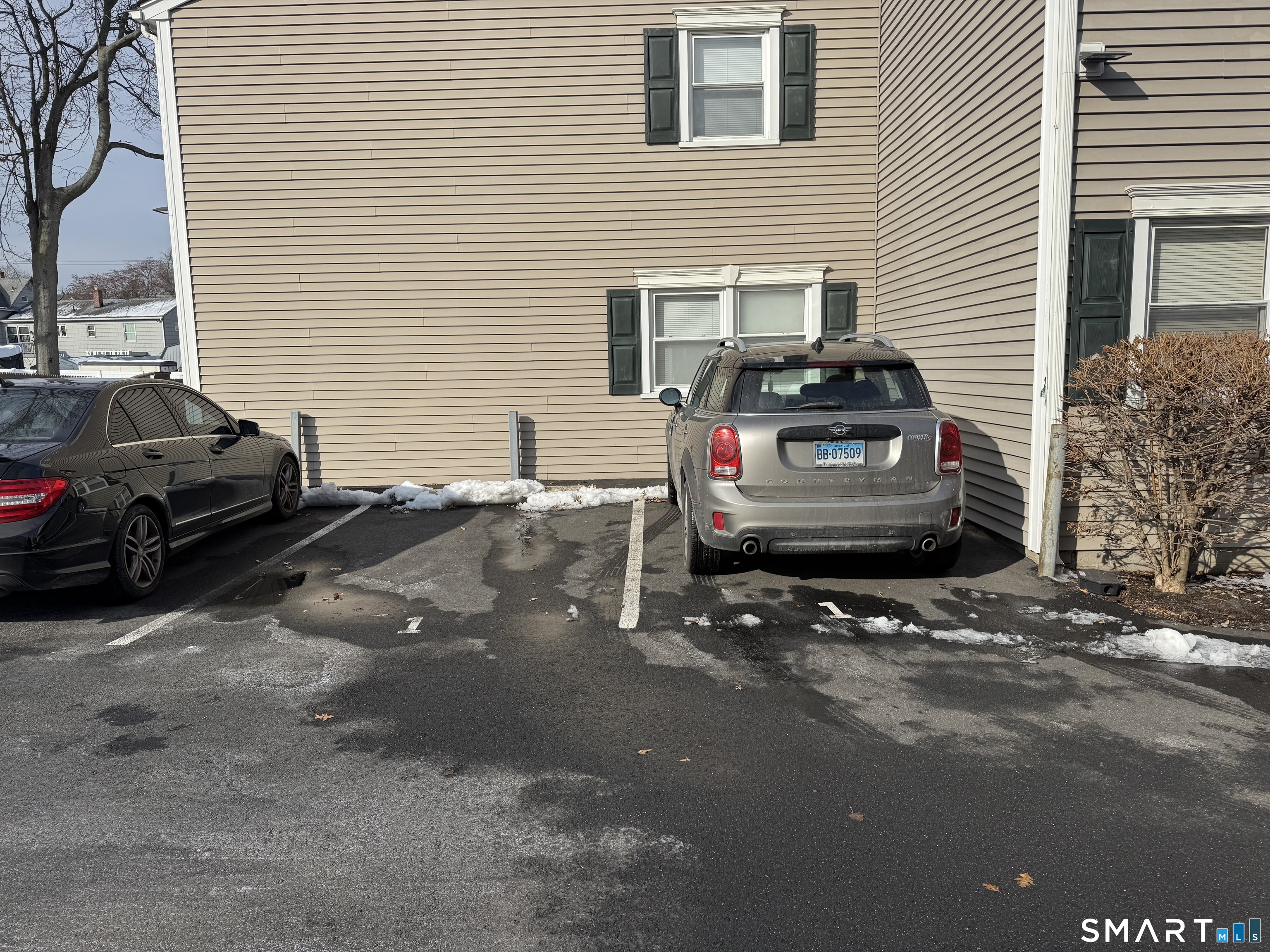 Fairfield, Connecticut 06824, United States, 2 Bedrooms Bedrooms, ,1 BathroomBathrooms,Residential,Active,256709