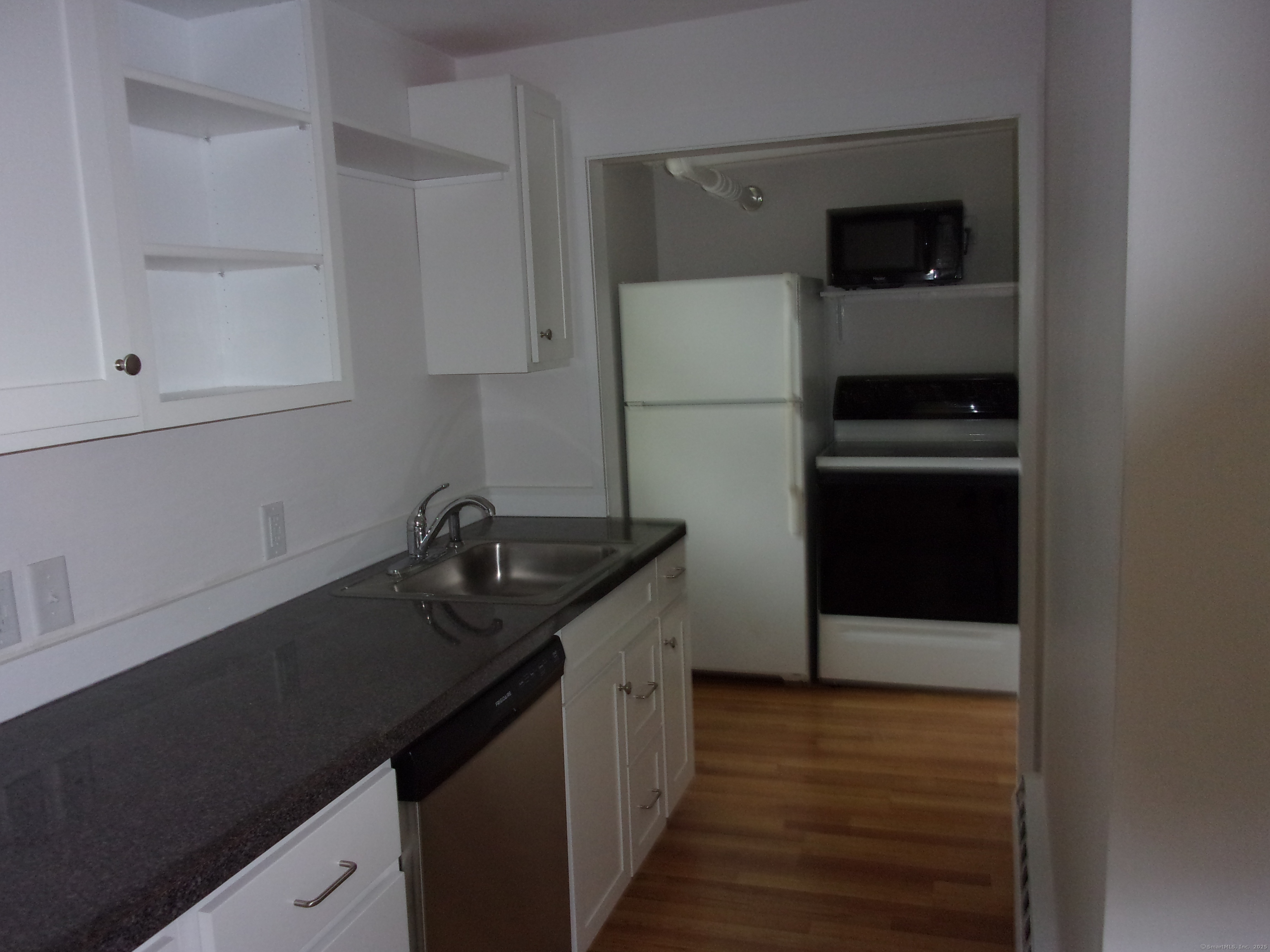 1555 Stafford Road 3
