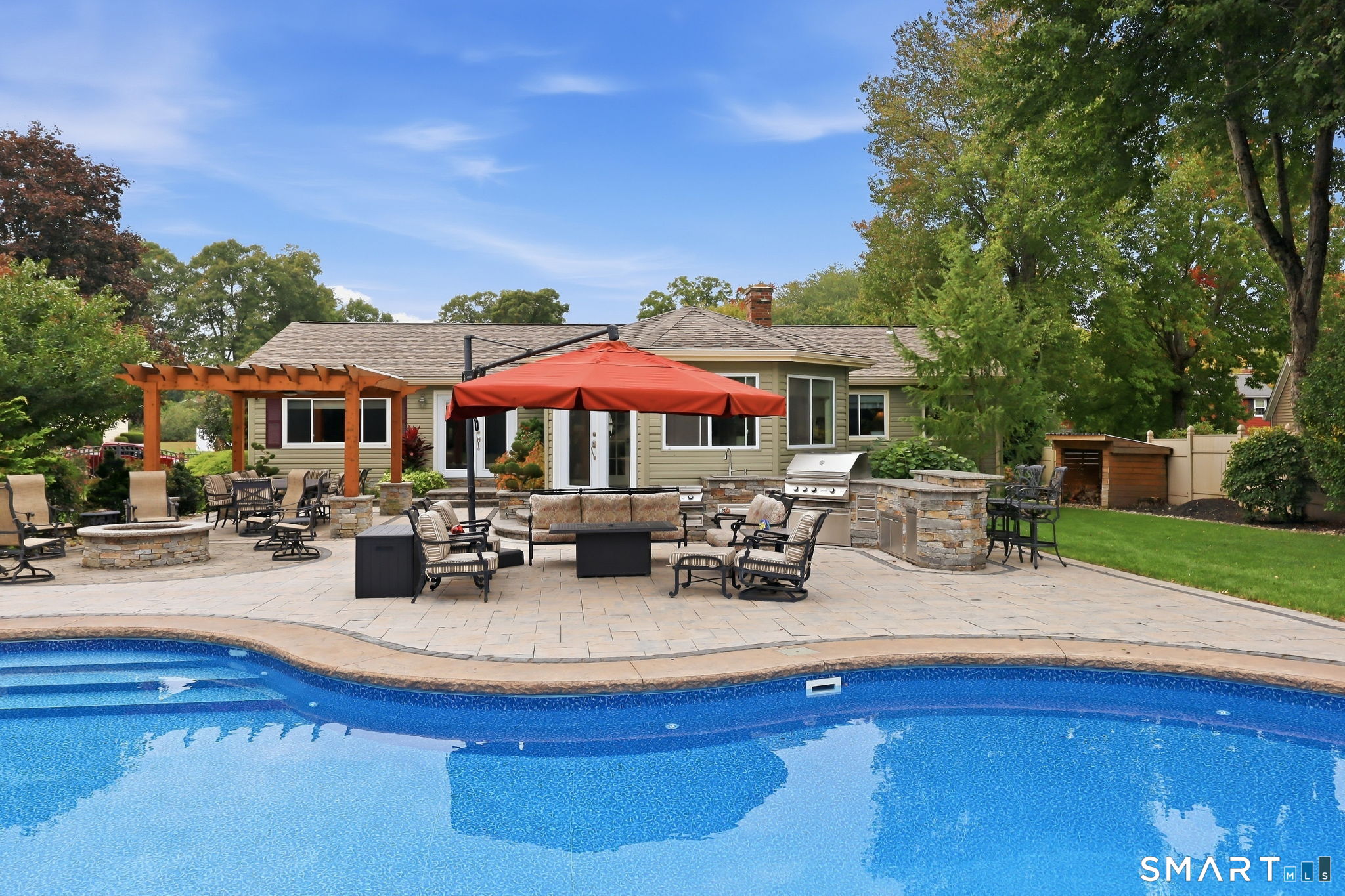 48 Dawn Drive