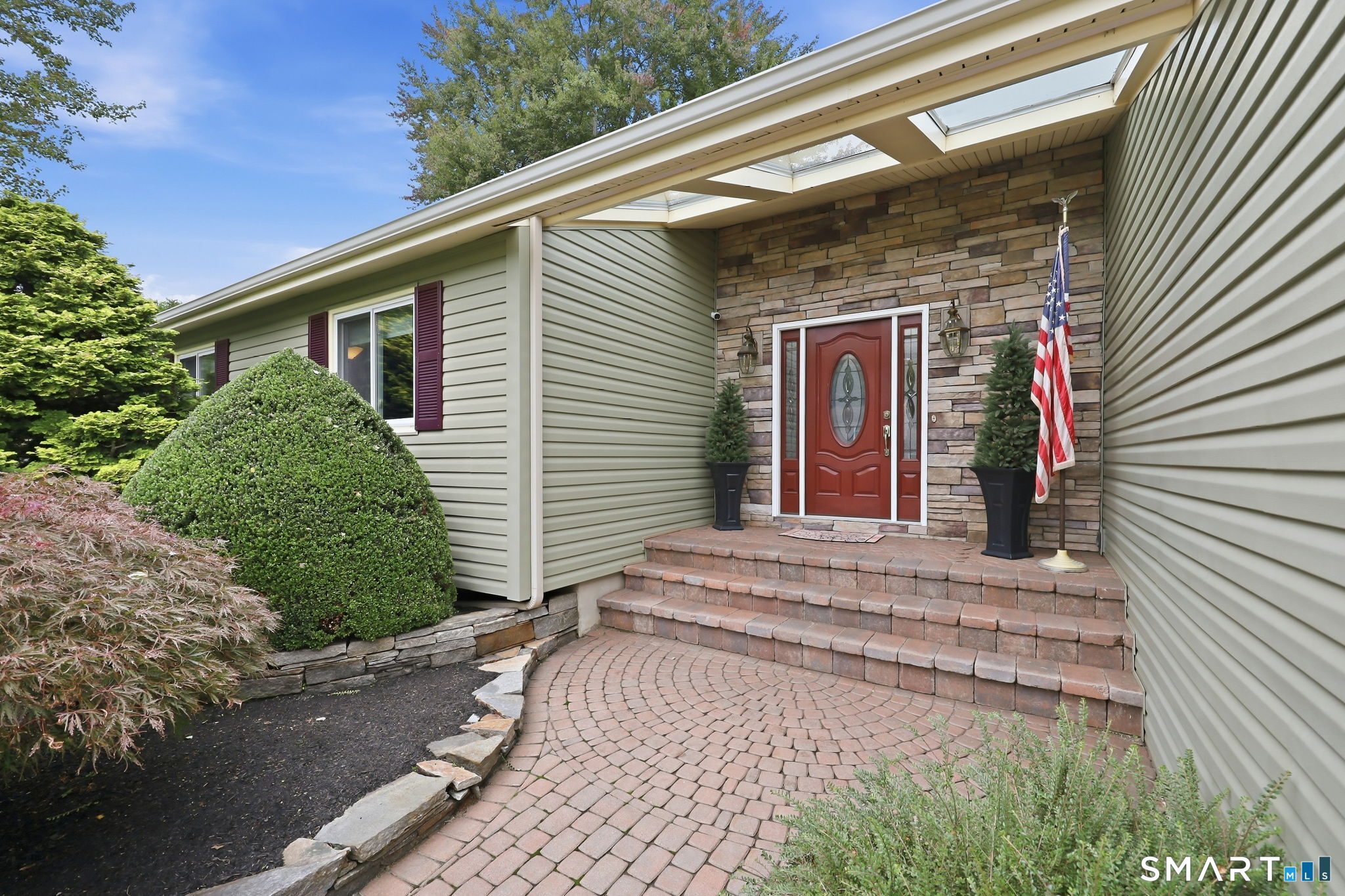 48 Dawn Drive