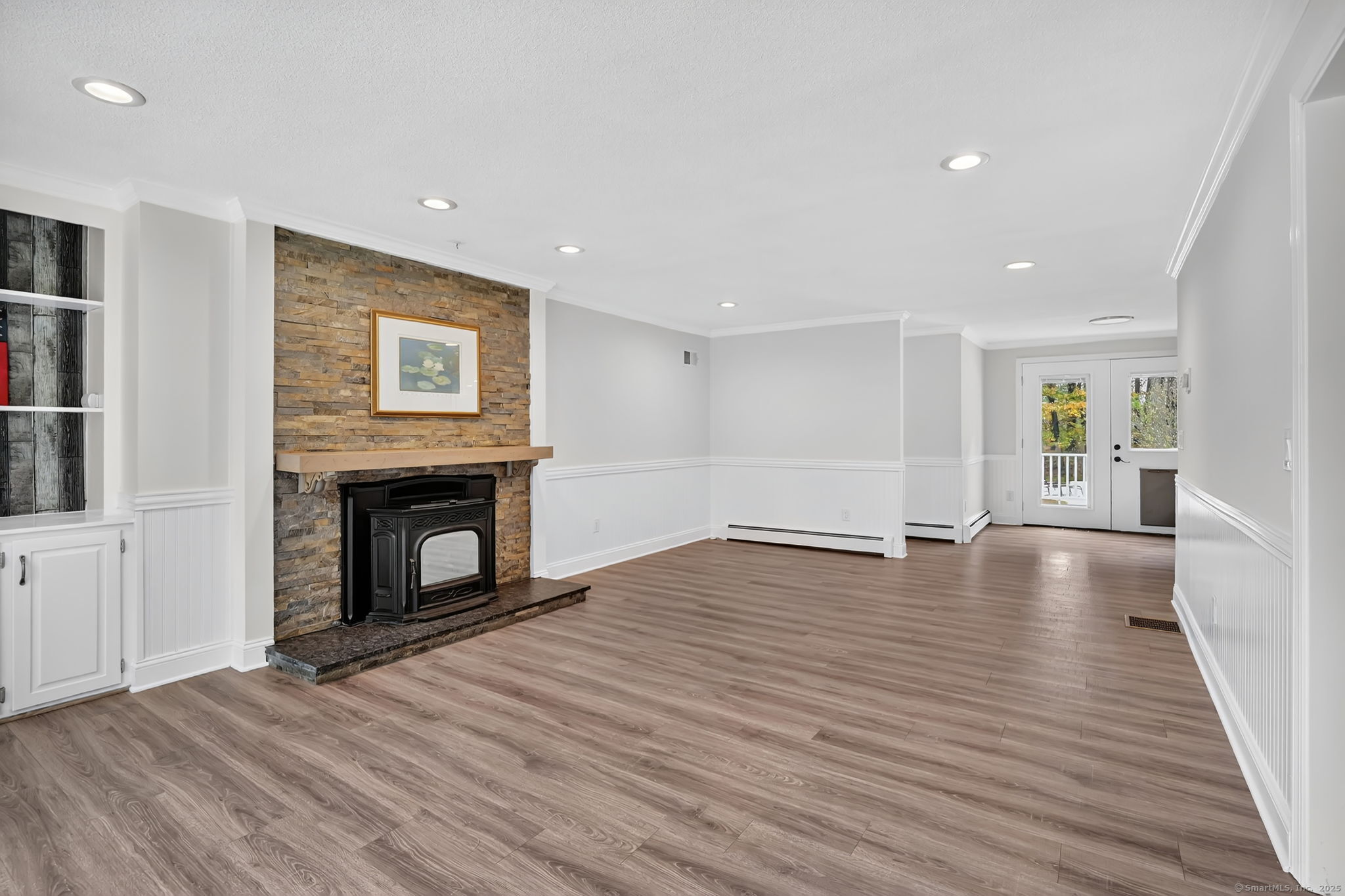 Windsor, Connecticut 06095, United States, 5 Bedrooms Bedrooms, ,4 BathroomsBathrooms,Residential,Active,239312