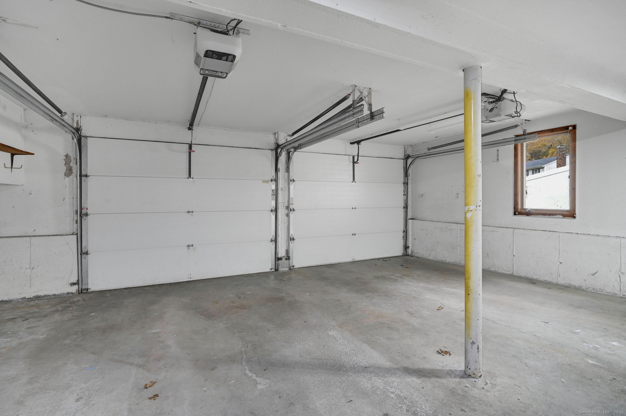 Windsor, Connecticut 06095, United States, 5 Bedrooms Bedrooms, ,4 BathroomsBathrooms,Residential,Active,239312