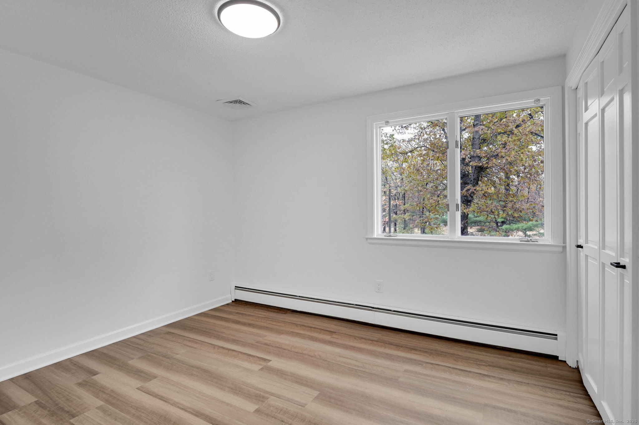 Windsor, Connecticut 06095, United States, 5 Bedrooms Bedrooms, ,4 BathroomsBathrooms,Residential,Active,239312