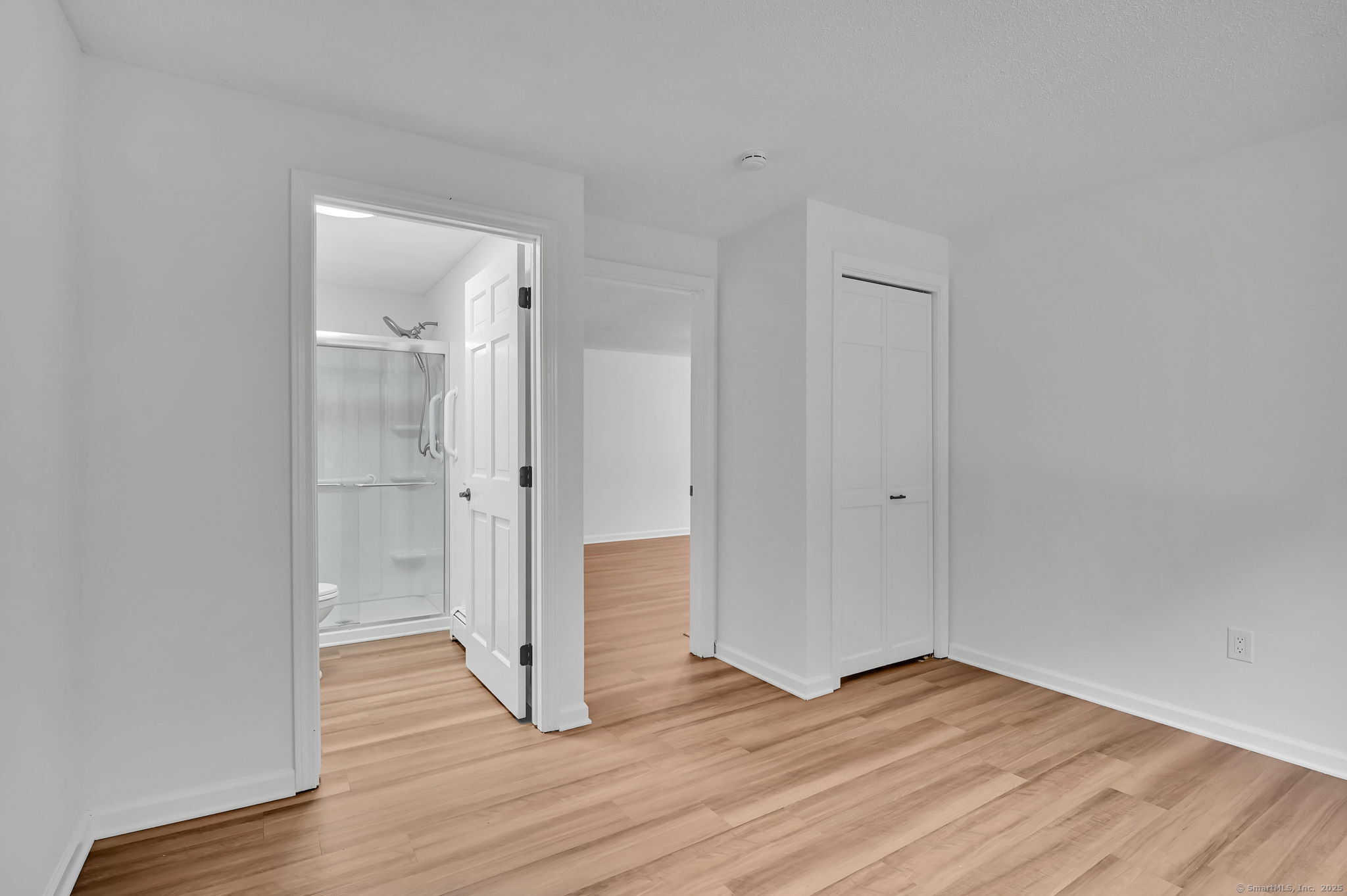 Windsor, Connecticut 06095, United States, 5 Bedrooms Bedrooms, ,4 BathroomsBathrooms,Residential,Active,239312