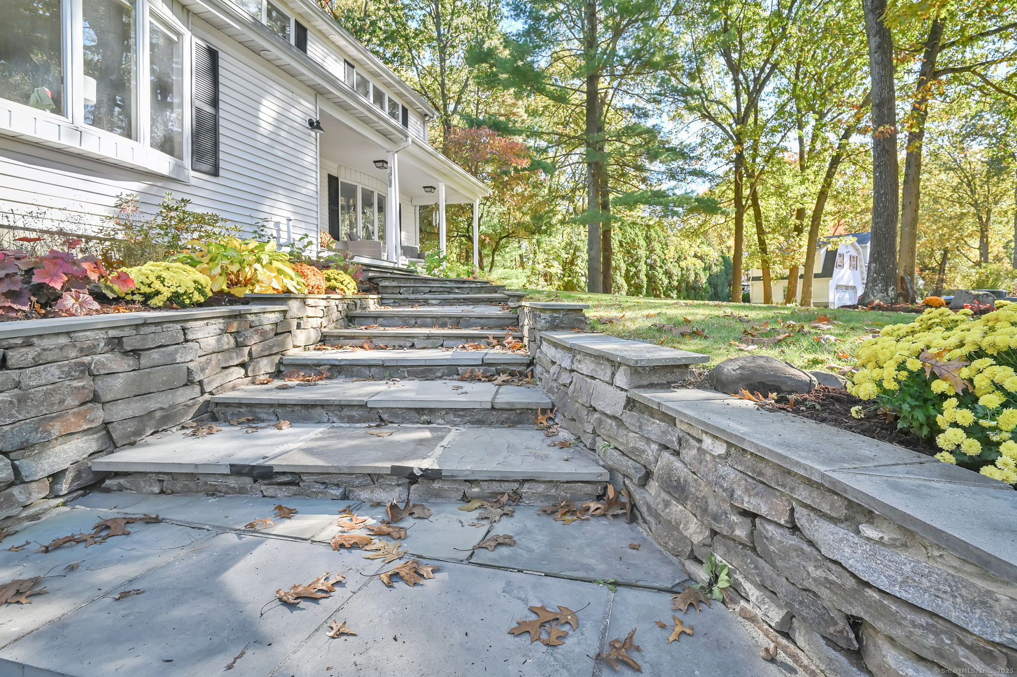 Windsor, Connecticut 06095, United States, 5 Bedrooms Bedrooms, ,4 BathroomsBathrooms,Residential,Active,239312