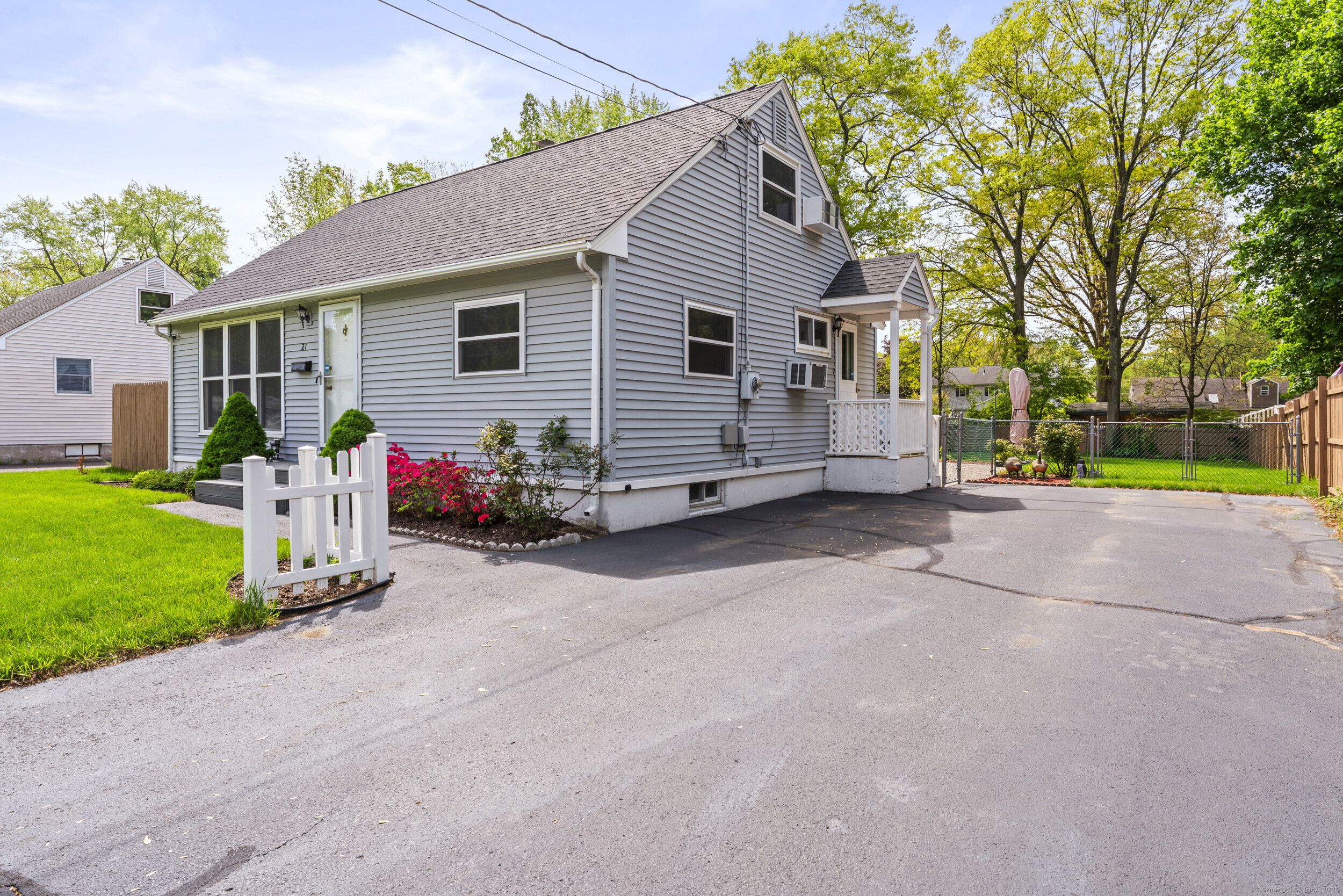 21 Roosevelt Boulevard, Enfield, Connecticut image 1