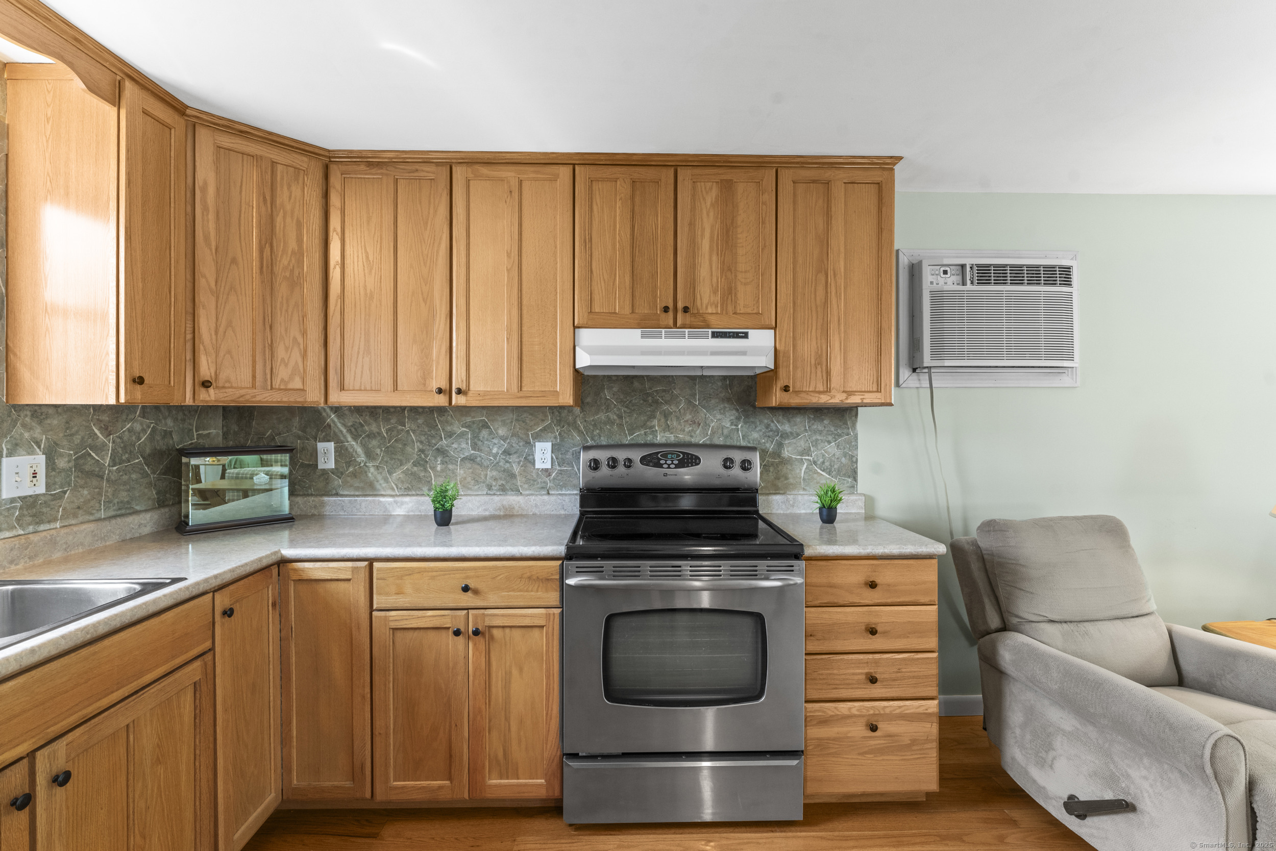 21 Roosevelt Boulevard, Enfield, Connecticut image 26