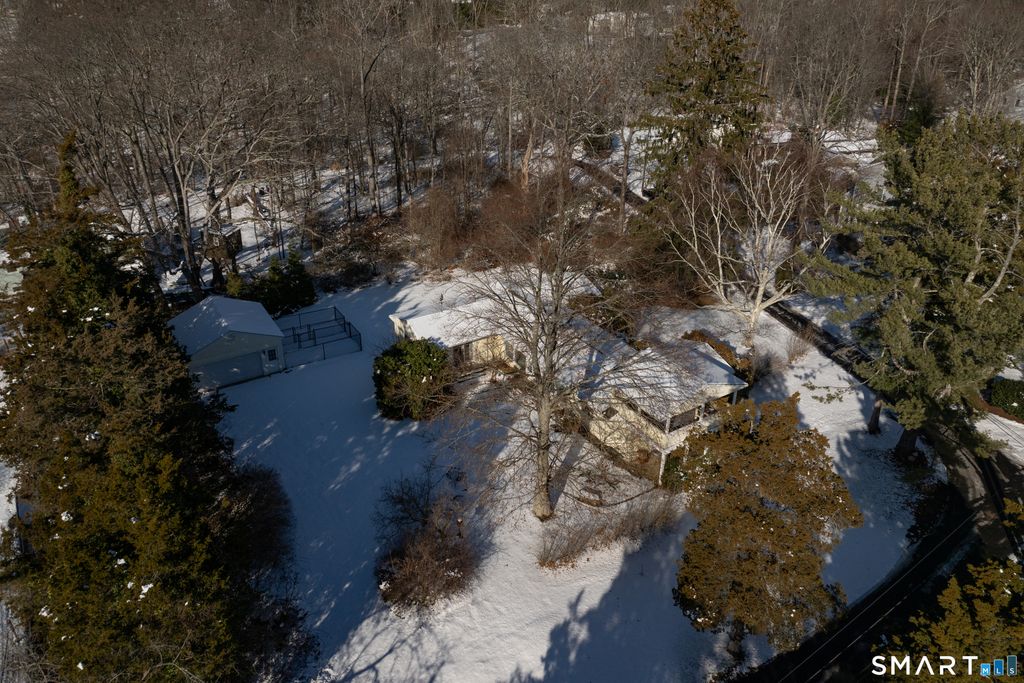 Photo of 55 Harbor View Road, Guilford, CT 06437 (MLS # 24146109)