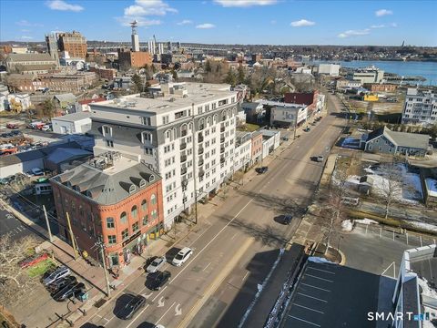 Photo of 461 Bank Street #606, New London, CT 06320 (MLS # 24145102)