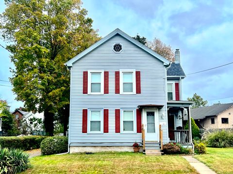 Photo of 10 Russell Street, Enfield, CT 06082 (MLS # 24133869)