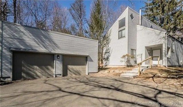 Property for Sale at 5 Talcott Forest Road Apt R, Farmington, Connecticut - Bedrooms: 3 
Bathrooms: 3 
Rooms: 7  - $369,999