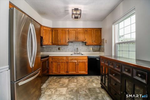 Tiny photo for 3 Glen Ridge Court #3, New Milford, CT 06776 (MLS # 24154377)