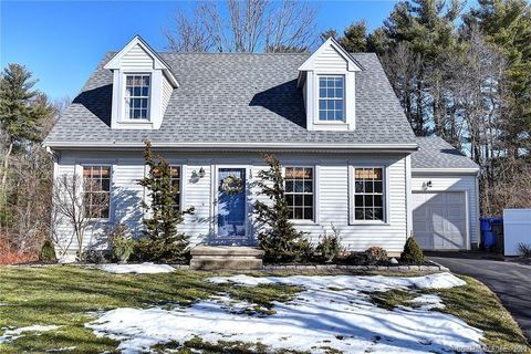 Photo of 18 Rockwell Court #18, South Windsor, CT 06074 (MLS # 24031108)