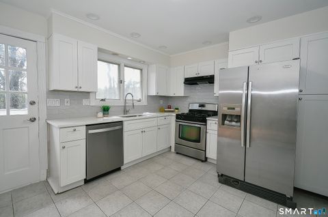 Tiny photo for 12 Crane Place, Simsbury, CT 06070 (MLS # 24170671)