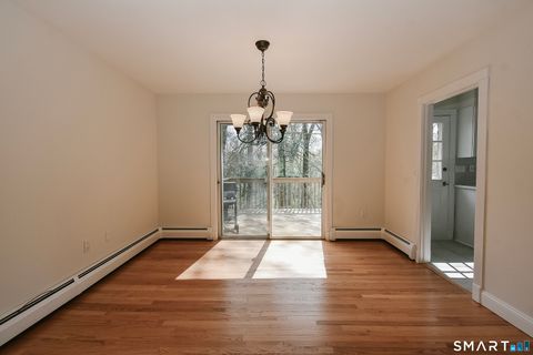 Tiny photo for 12 Crane Place, Simsbury, CT 06070 (MLS # 24170671)