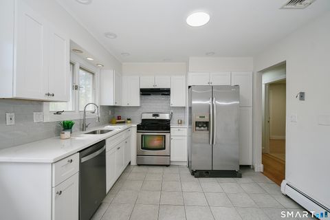 Tiny photo for 12 Crane Place, Simsbury, CT 06070 (MLS # 24170671)