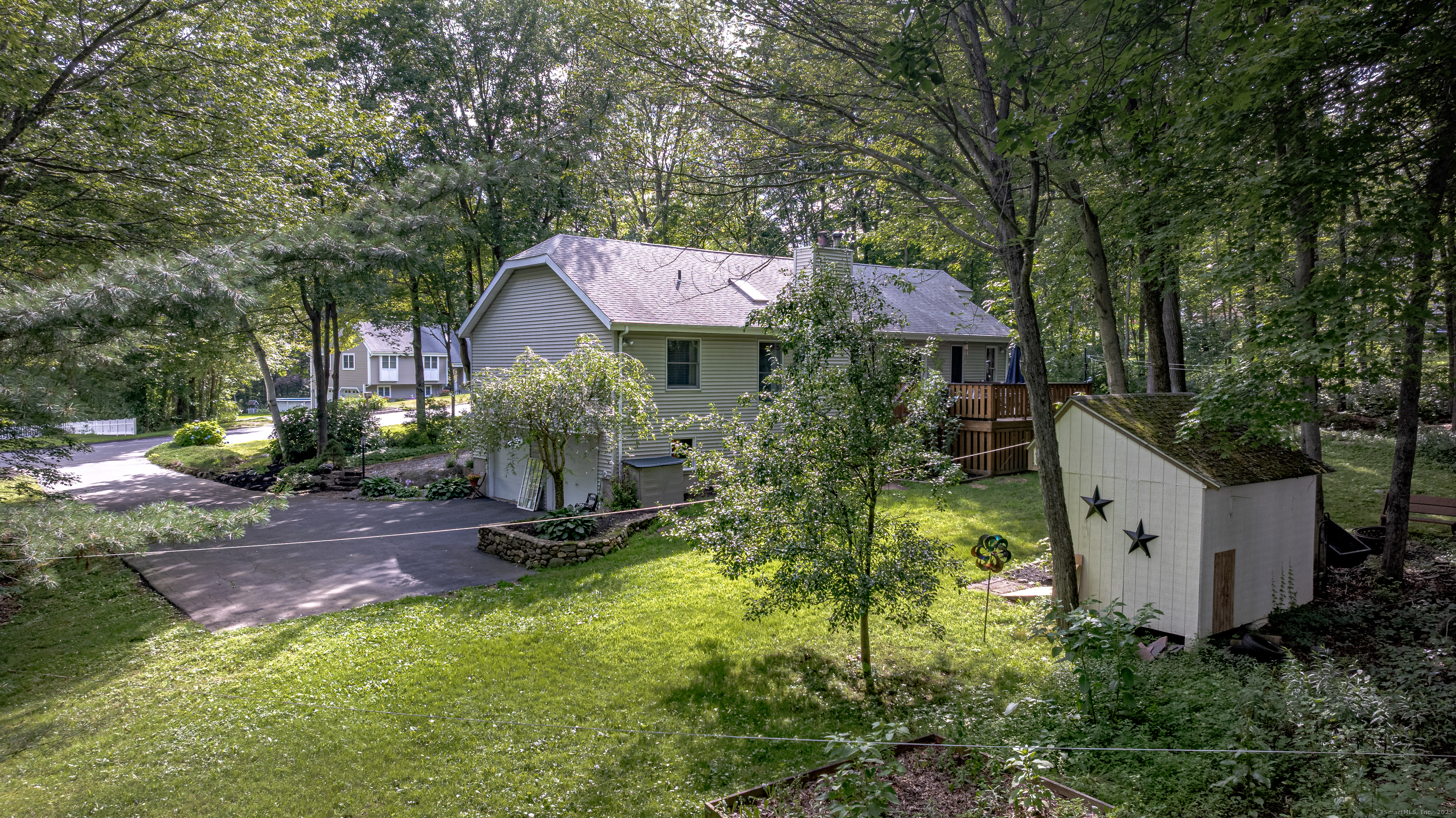 80 Richard Avenue