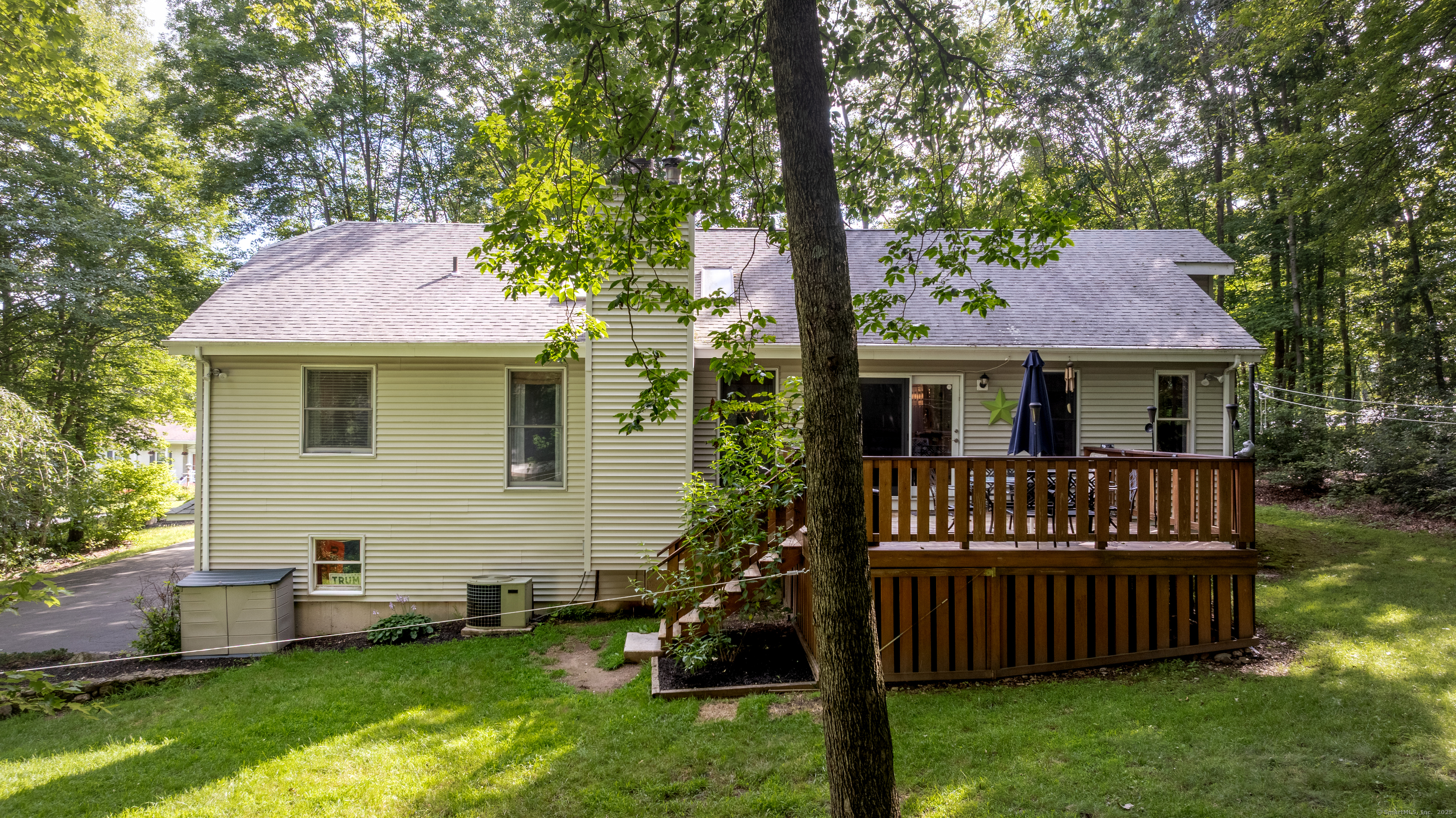 80 Richard Avenue