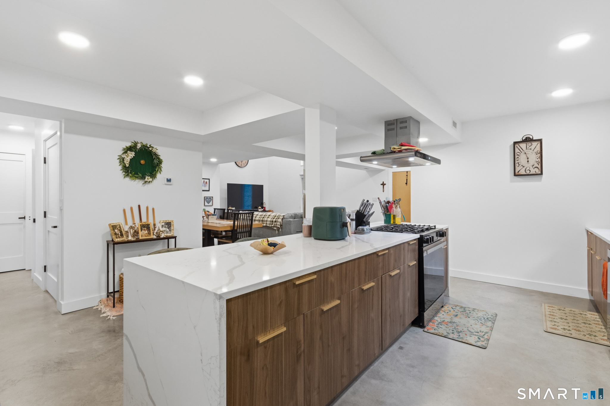 904 Quinnipiac Avenue 9