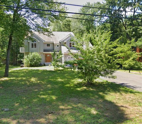 Photo of 29 Privilege Road, Bloomfield, CT 06002 (MLS # 24138301)