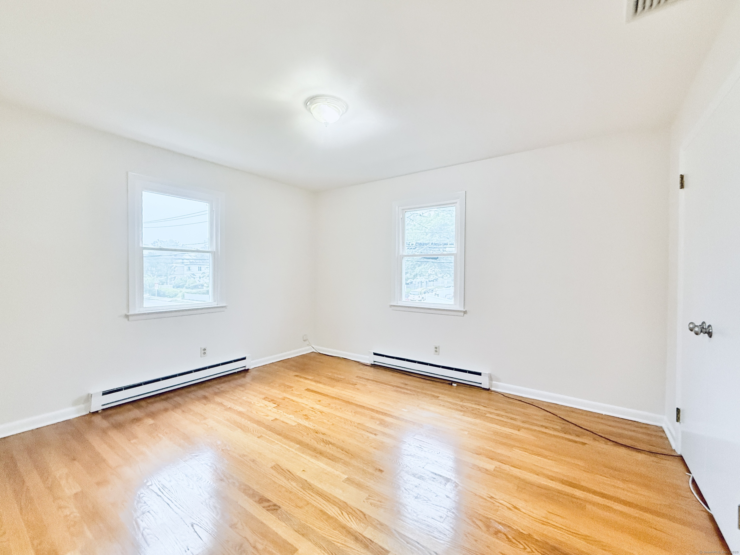 Stamford, Connecticut 06902, United States, 2 Bedrooms Bedrooms, ,1 BathroomBathrooms,Residential,Active,154066