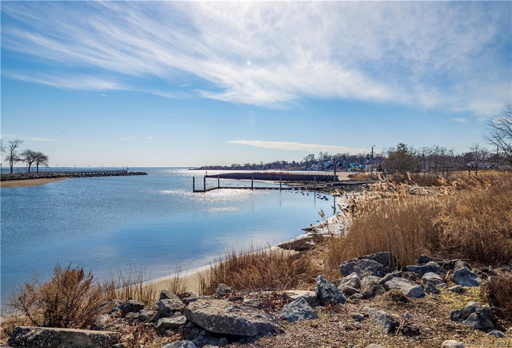 61 Seaview Avenue 63