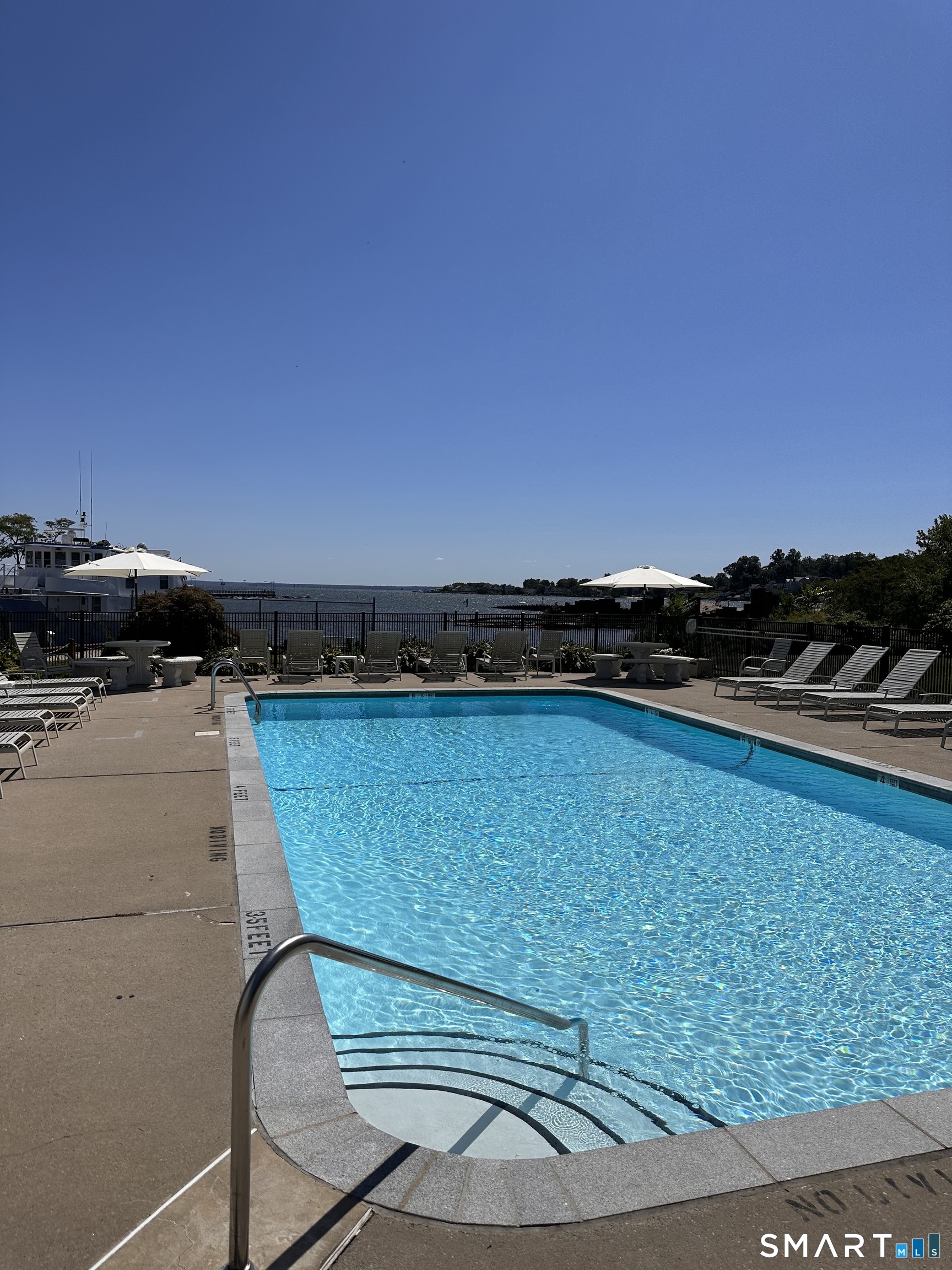 61 Seaview Avenue 63