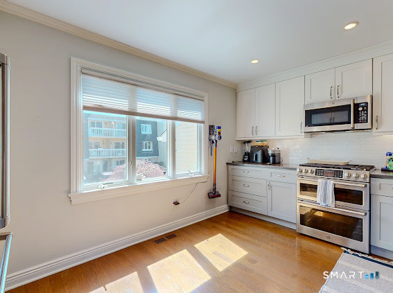 61 Seaview Avenue 63