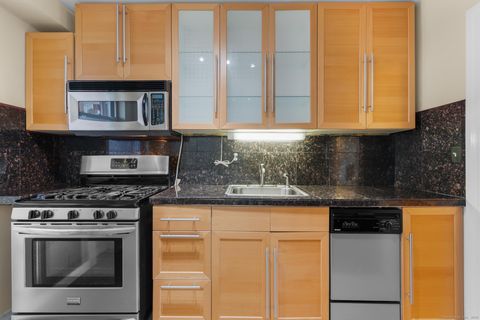 Tiny photo for 91 Strawberry Hill Avenue #APT 1022, Stamford, CT 06902 (MLS # 24131753)