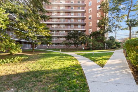 Tiny photo for 91 Strawberry Hill Avenue #APT 1022, Stamford, CT 06902 (MLS # 24131753)