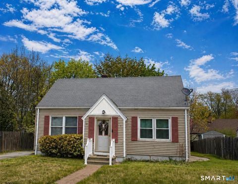 Photo of 79 W Helen Street, Hamden, CT 06514 (MLS # 24170275)