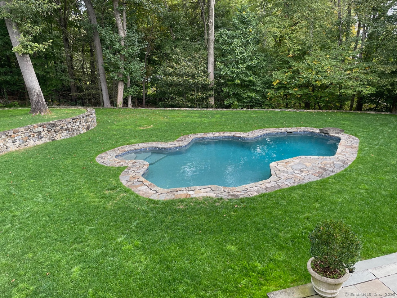 33 Stonehenge Drive, New Canaan, Connecticut image 34