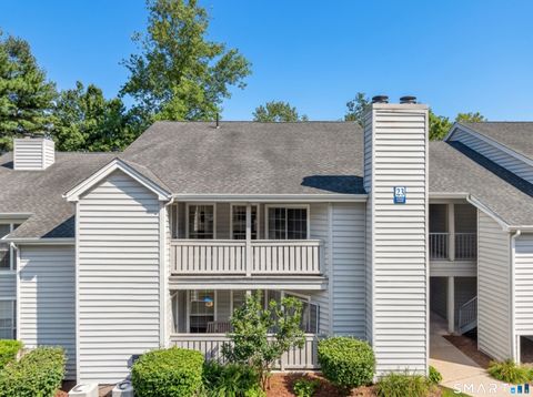 Condo For Sale - 23 Chase Oak Court #18<br/> New London County, Groton, CT 06340
