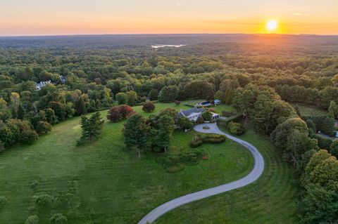 A home in New Canaan