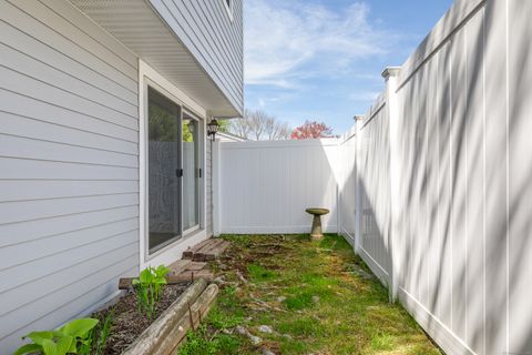 Tiny photo for 20 Peddlars Drive #20, Branford, CT 06405 (MLS # 24176129)