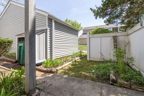 Tiny photo for 20 Peddlars Drive #20, Branford, CT 06405 (MLS # 24176129)