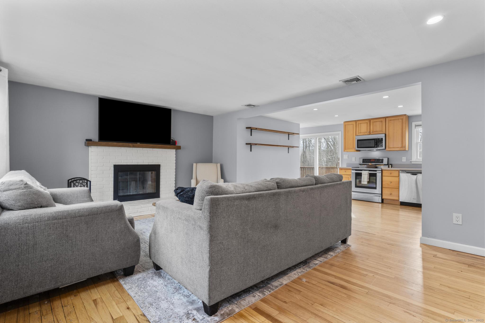 487 Durham Road, Madison, Connecticut image 9