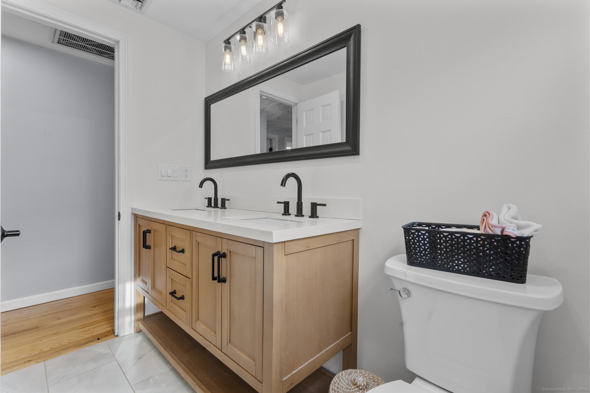 487 Durham Road, Madison, Connecticut image 16