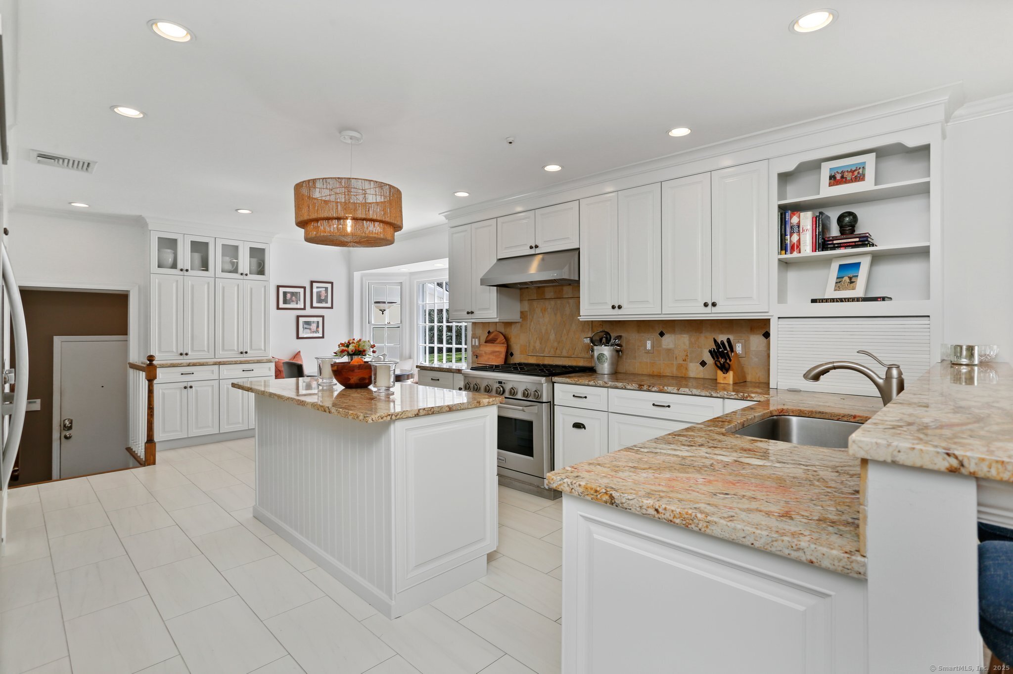 7 Apache Trail, Westport, Connecticut image 10