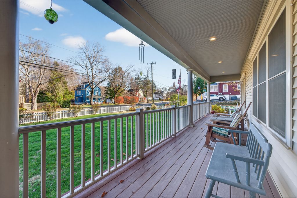 Photo of 176 Old Norwich Road, Waterford, CT 06375 (MLS # 24141380)