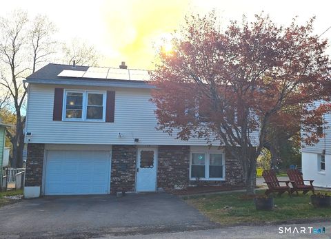 Photo of 118 Norton Street, Waterbury, CT 06708 (MLS # 24169696)